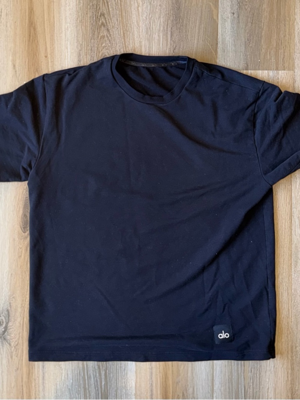 ALO Yoga Men’s Black Crewneck Tee